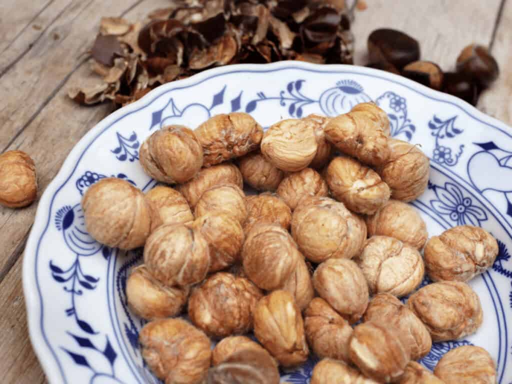 Gegarte, geschälte Maroni für die glutenfreie Maronenquiche.