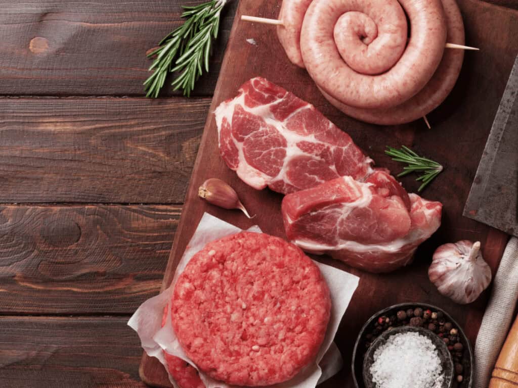 Wurst und Fleischwaren, Symboldbild zum Thema: Ist rotes Fleisch krebserregend?