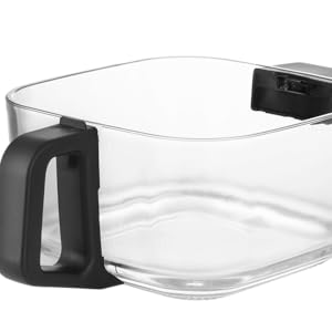 Der Glaskorb einer Heissluftfritteuse.