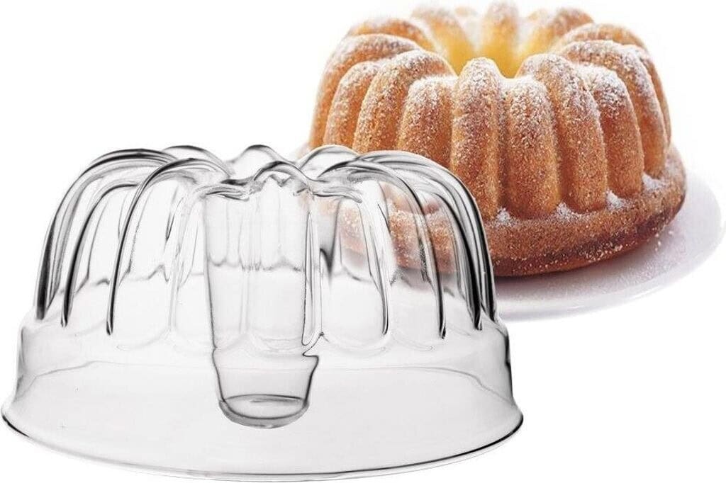 Glasform für den Gâteau de Savoie.